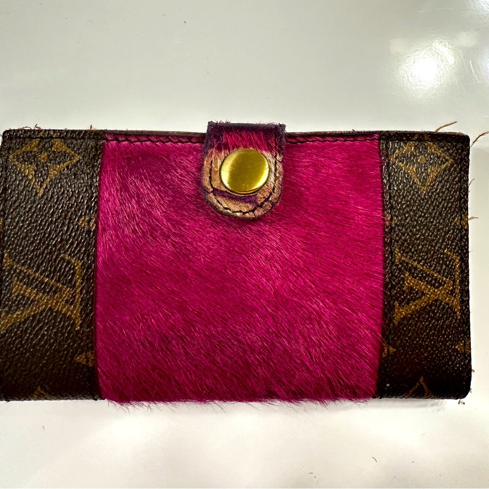 New Price Alert ‼️ UpCycled Fashion Wallet with Fuschia Faux Fur 💝